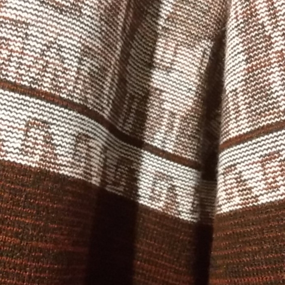 Sweater - Picture 4 of 5